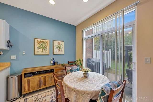 9251 Great Lakes Circle, Dayton, OH 45458