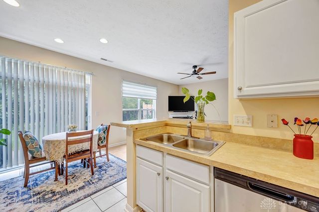 9251 Great Lakes Circle, Dayton, OH 45458