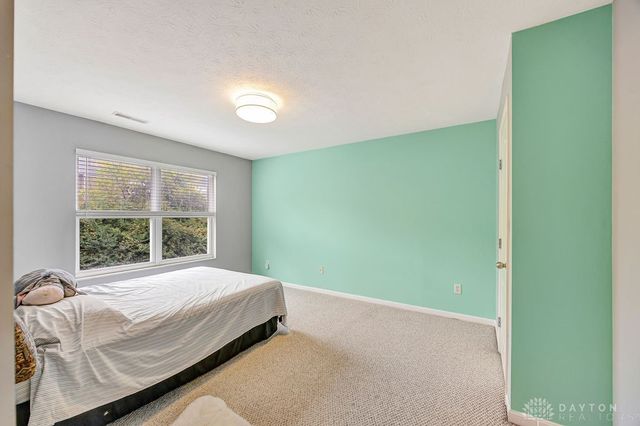 9251 Great Lakes Circle, Dayton, OH 45458