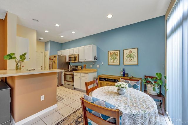 9251 Great Lakes Circle, Dayton, OH 45458