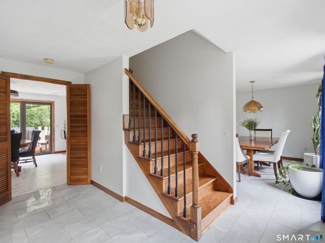 85 Village Lane, Windsor, CT 06095