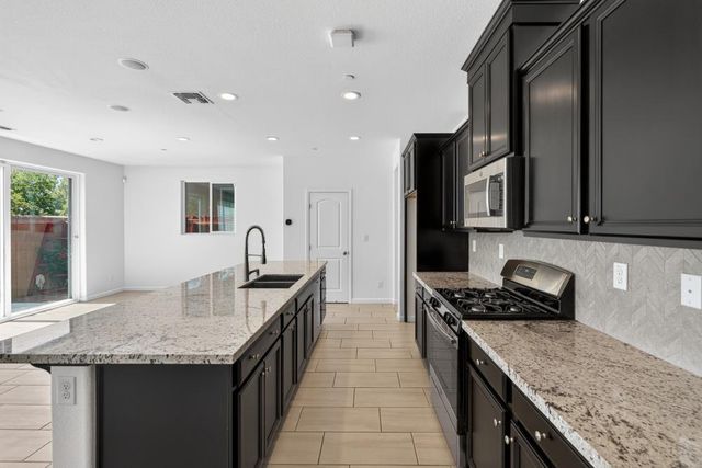 9058 Albarino Way, Sacramento, CA 95829