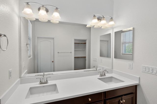 9058 Albarino Way, Sacramento, CA 95829