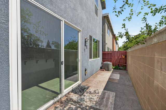 9058 Albarino Way, Sacramento, CA 95829