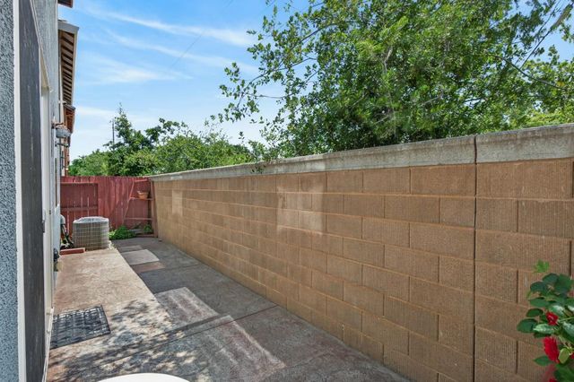 9058 Albarino Way, Sacramento, CA 95829