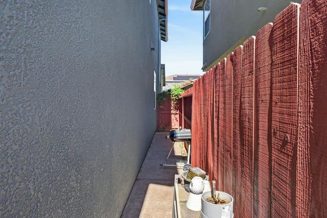 9058 Albarino Way, Sacramento, CA 95829