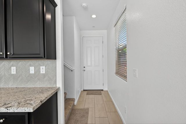 9058 Albarino Way, Sacramento, CA 95829