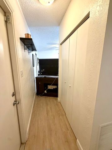 2326 SW 15th St Street SW, Vero Beach, FL 32962