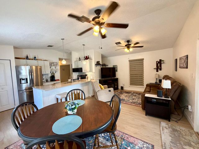 2326 SW 15th St Street SW, Vero Beach, FL 32962