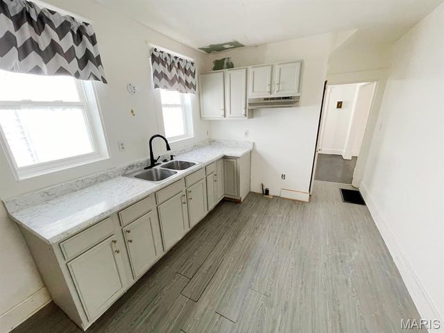 230 E 12th Street, Alton, IL 62002