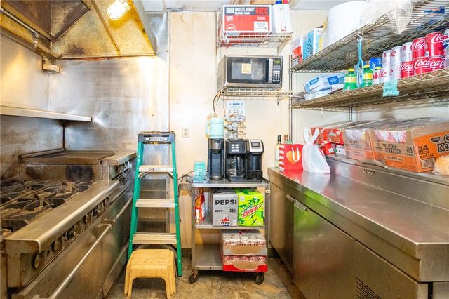 7780 Steubenville Pike, Oakdale, PA 15071