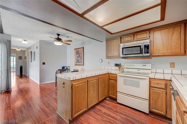 1824 Arbol Verde Way, Las Vegas, NV 89119