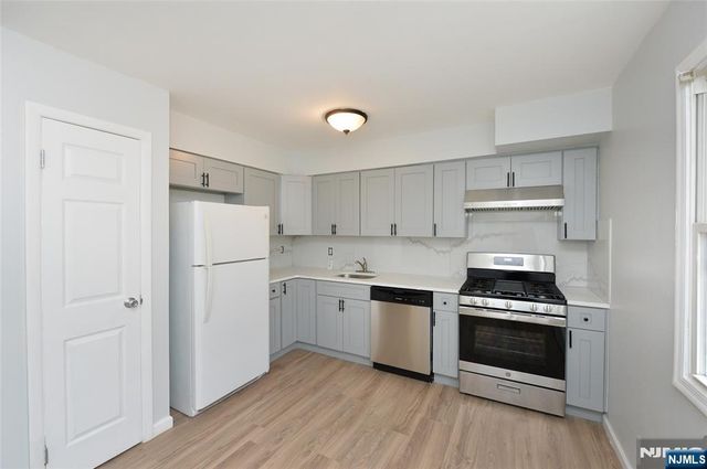 421 Leonhardt Drive 2nd Floor, Saddle Brook, NJ 07663