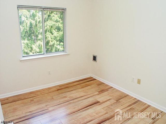 54 Norwich Place, Franklin Twsp, NJ 08873