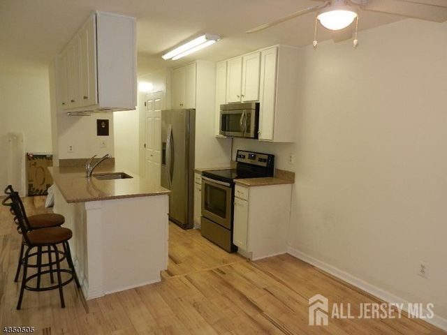 54 Norwich Place, Franklin Twsp, NJ 08873