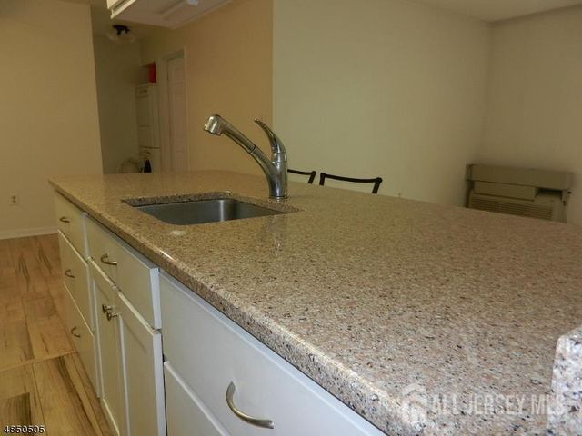 54 Norwich Place, Franklin Twsp, NJ 08873