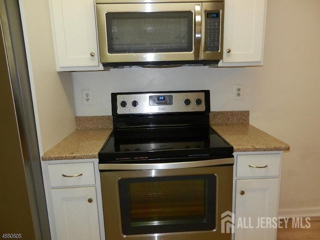 54 Norwich Place, Franklin Twsp, NJ 08873