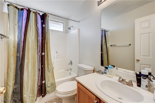 9133 Murmuring Tide Avenue, Las Vegas, NV 89148