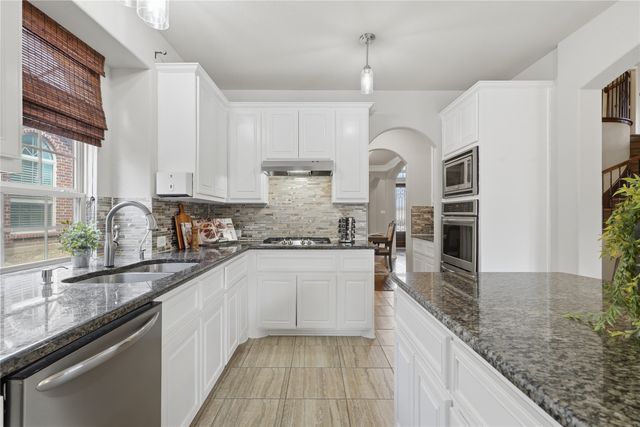 1808 River Run Drive, Desoto, TX 75115