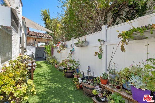 471 S Clark Drive, Beverly Hills, CA 90211