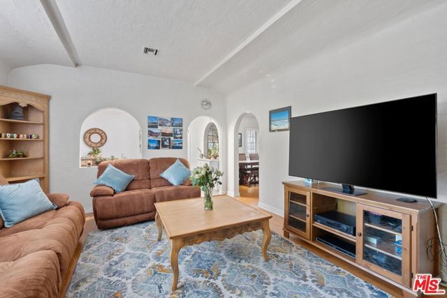 471 S Clark Drive, Beverly Hills, CA 90211