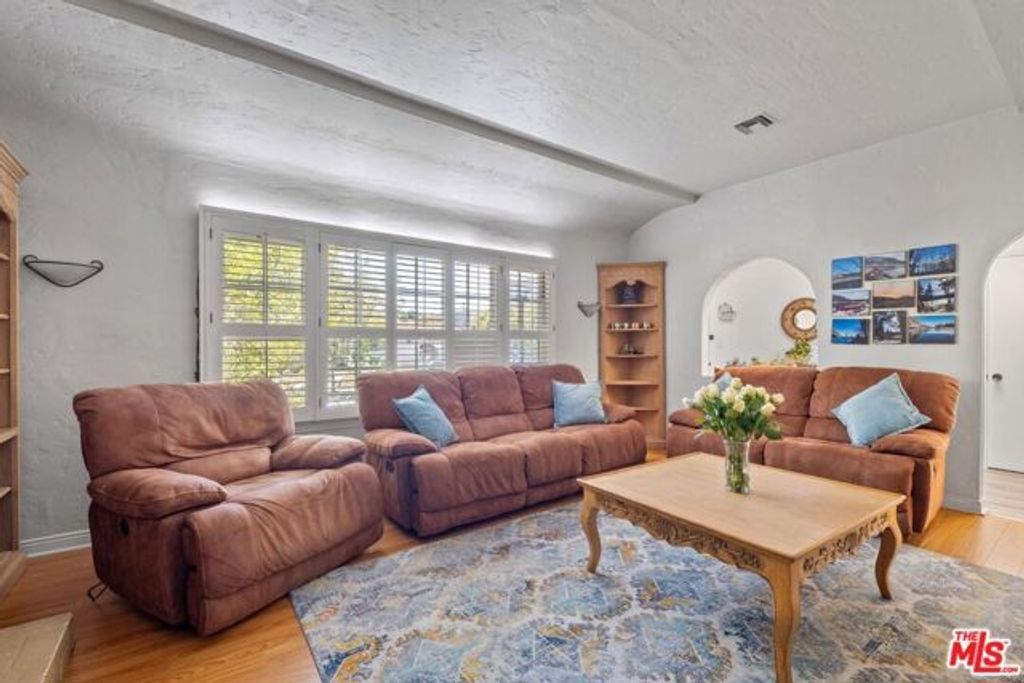 471 S Clark Drive, Beverly Hills, CA 90211