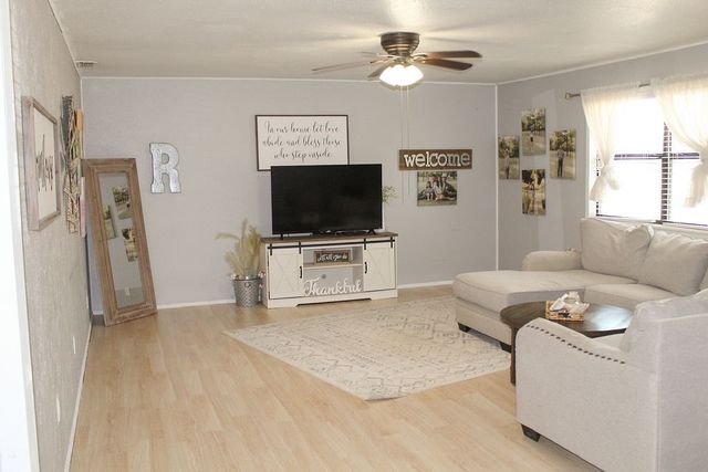 206 Maple Street, Gustine, TX 76455