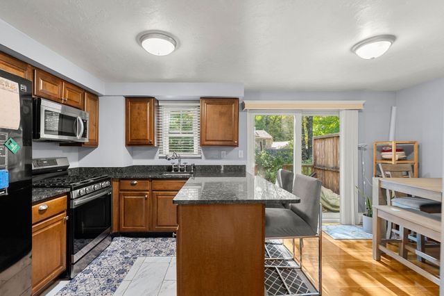 5 Christopher Dr 2, Easton, MA 02375