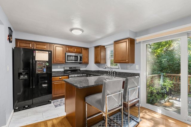 5 Christopher Dr 2, Easton, MA 02375