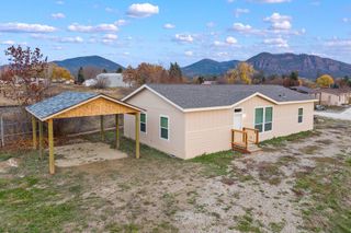 906 Valley Ave, Chewelah, WA 99109