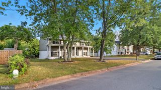 814 N CROYDON ST, Sterling, VA 20164