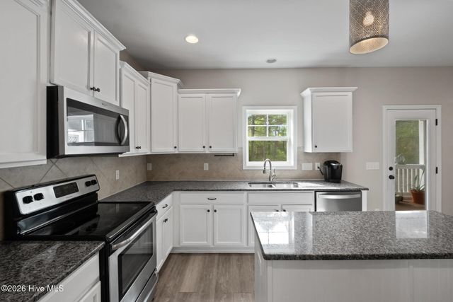 285 Scrub Oaks Drive, Hampstead, NC 28443