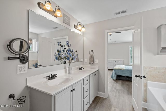 285 Scrub Oaks Drive, Hampstead, NC 28443