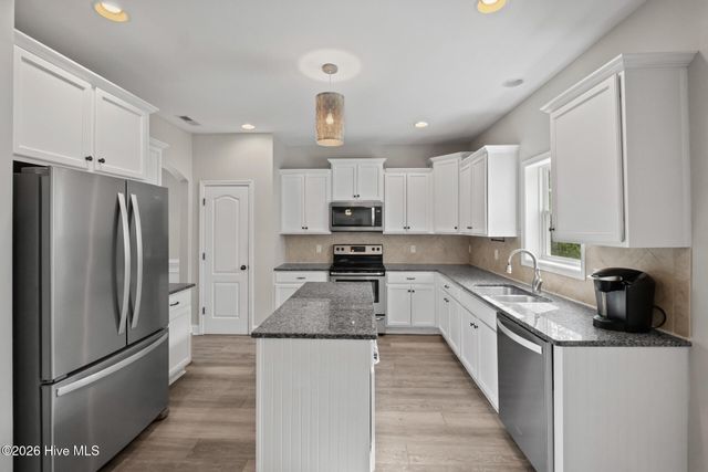 285 Scrub Oaks Drive, Hampstead, NC 28443