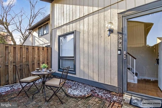 592 GLEN CT, Glen Burnie, MD 21061