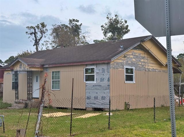 8402 Flintridge Drive, Houston, TX 77028