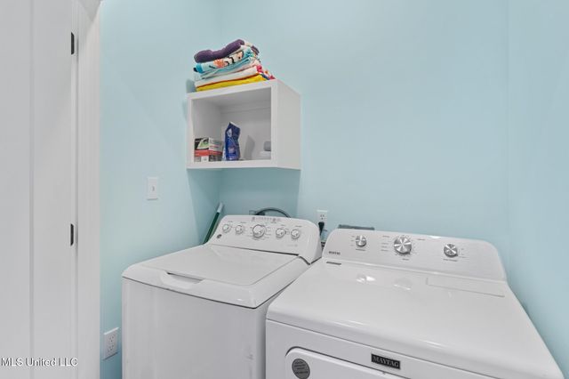 1002 E Beach Boulevard, Long Beach, MS 39560