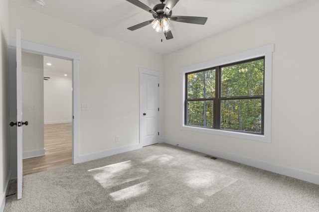 2969 Lights Chapel Road, Greenbrier, TN 37073