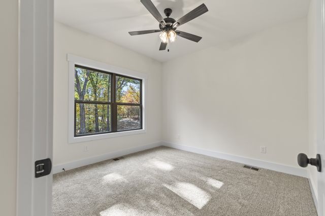 2969 Lights Chapel Road, Greenbrier, TN 37073