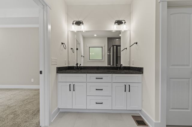 2969 Lights Chapel Road, Greenbrier, TN 37073