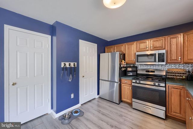 38 BATTENS CIR, Leola, PA 17540