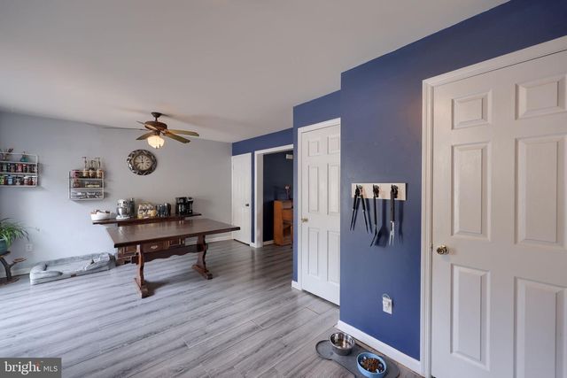 38 BATTENS CIR, Leola, PA 17540