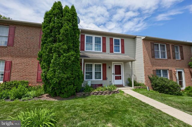 38 BATTENS CIR, Leola, PA 17540