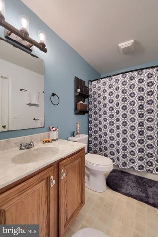 38 BATTENS CIR, Leola, PA 17540