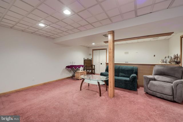 38 BATTENS CIR, Leola, PA 17540