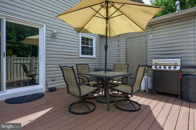 38 BATTENS CIR, Leola, PA 17540