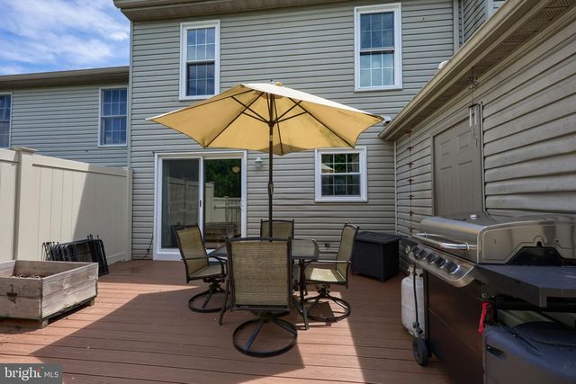 38 BATTENS CIR, Leola, PA 17540