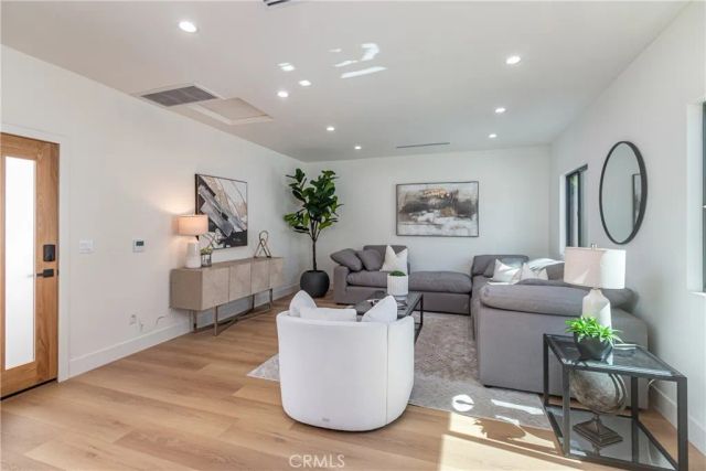 2316 N Parish, Burbank, CA 91504