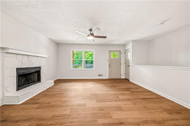 35 Davis Mill Hollow, Dallas, GA 30157