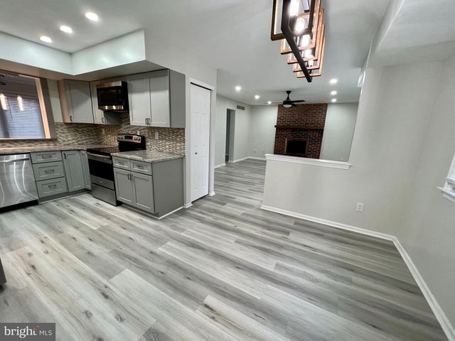 4233 REMO CRESCENT RD, Bensalem, PA 19020